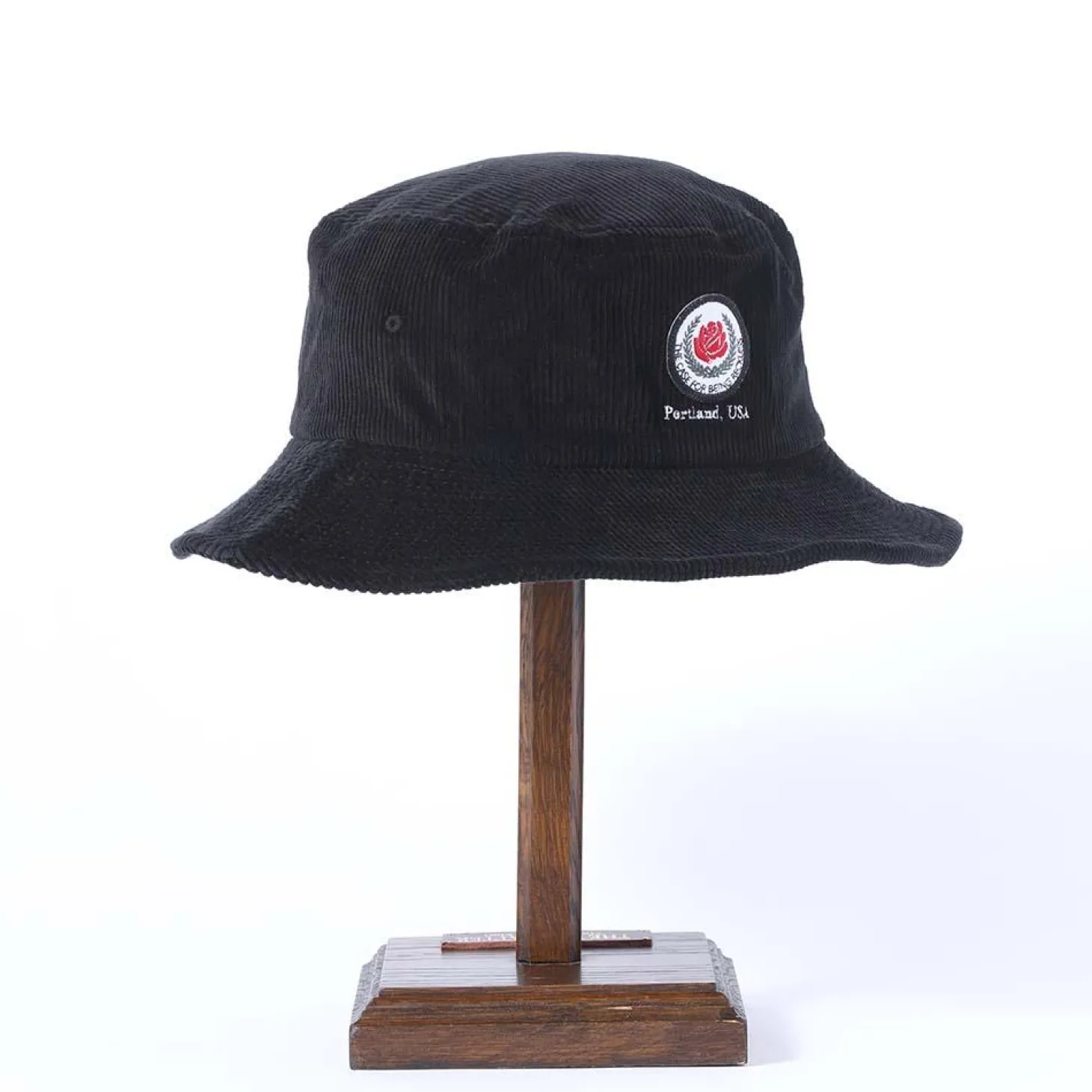 H.W. Dog Rose Bucket Hat Black