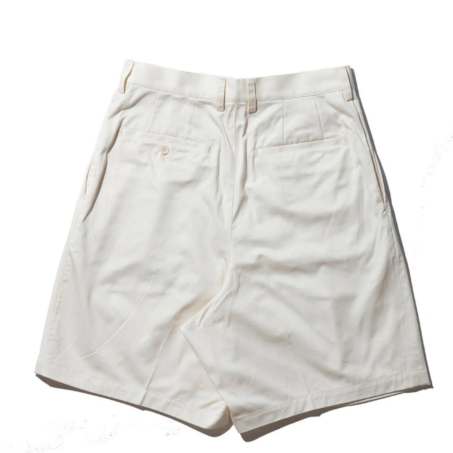 Kuon Cotton Twill Pleated Shorts Ivory
